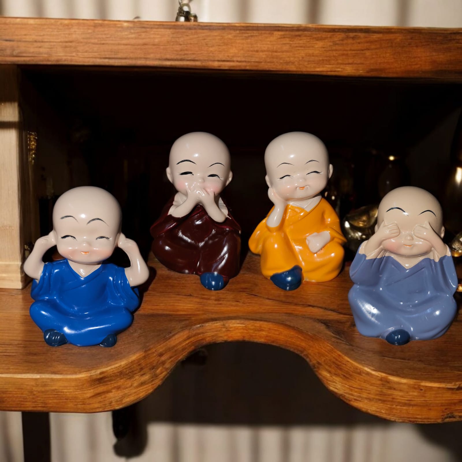 Noblenest Set of 4 Miniature Buddha Monk Figurines – Decorative Resin Statues, Multicolor